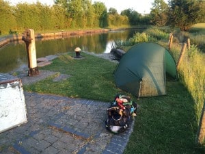 Lock camping